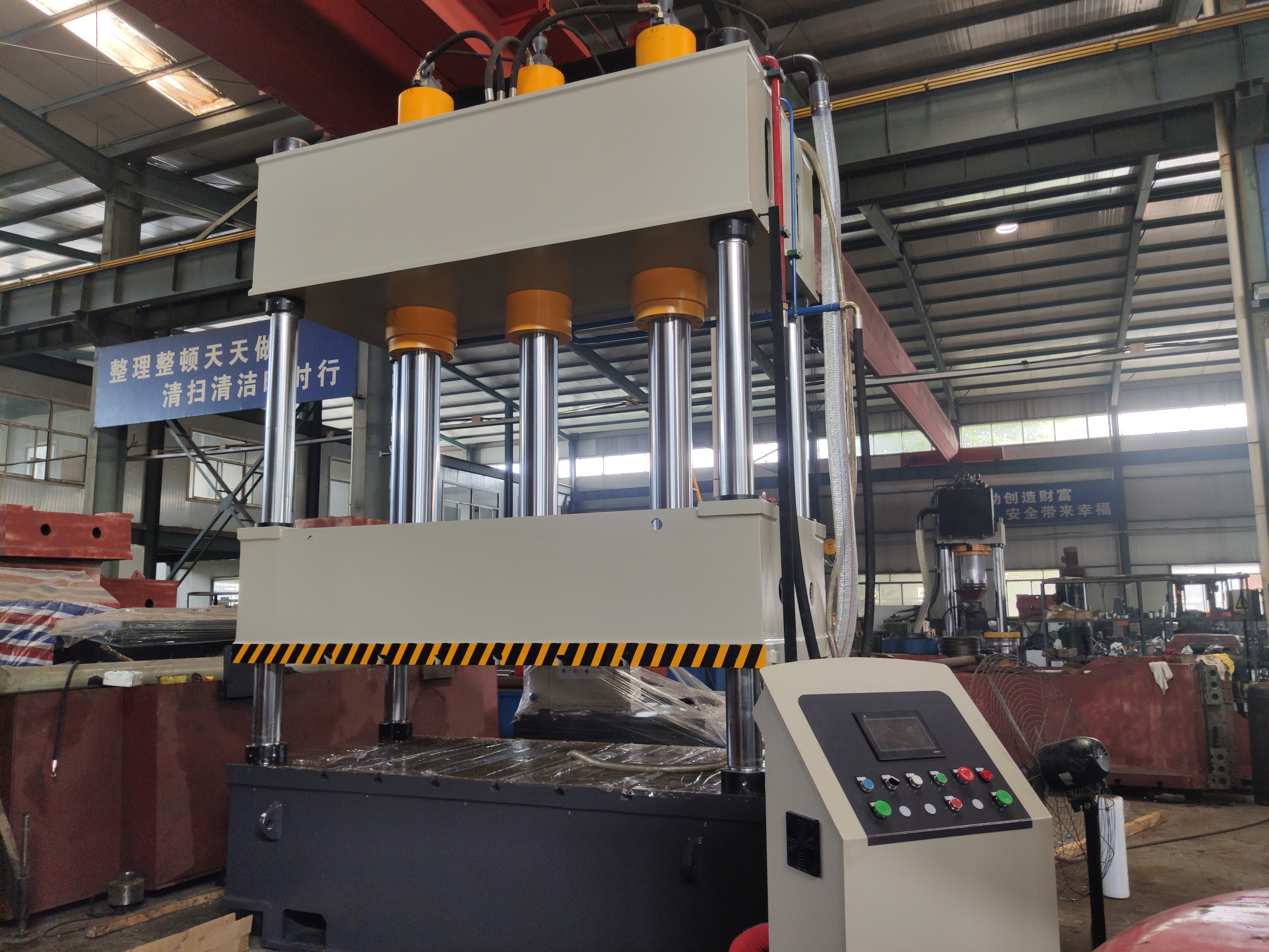 <a href=http://m.mola-solar-systems.com/news_article?news_id=156>天津液壓設(shè)備</a>